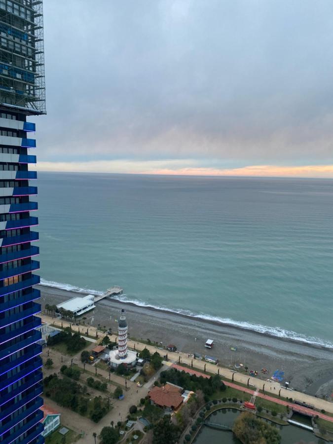 Orbi City Luxury Suite Batoemi Buitenkant foto
