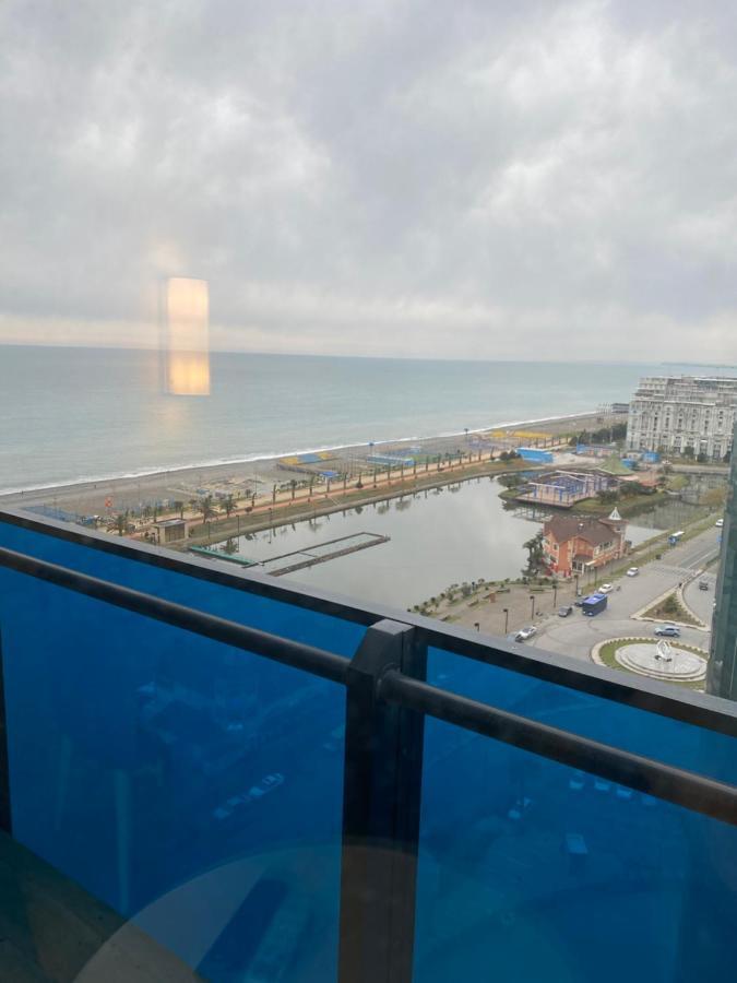 Orbi City Luxury Suite Batoemi Buitenkant foto