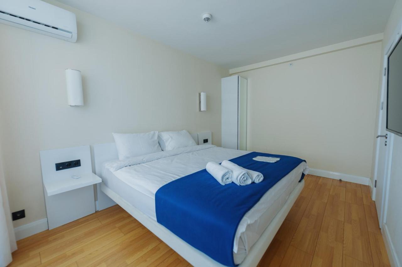 Orbi City Luxury Suite Batoemi Buitenkant foto