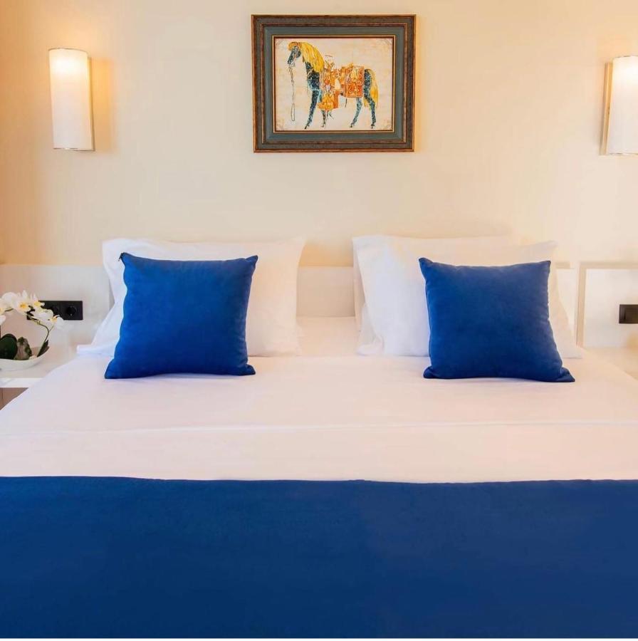 Orbi City Luxury Suite Batoemi Buitenkant foto