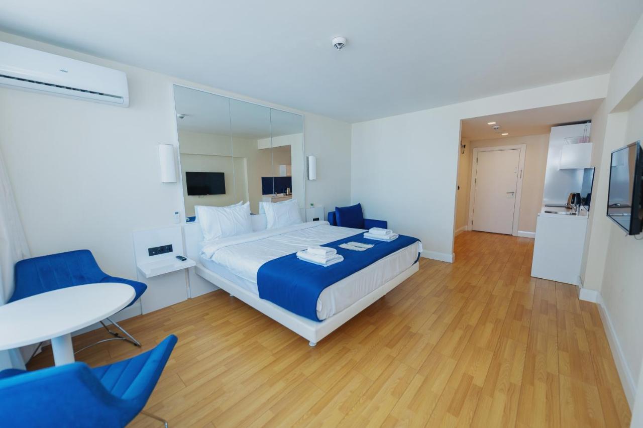 Orbi City Luxury Suite Batoemi Buitenkant foto