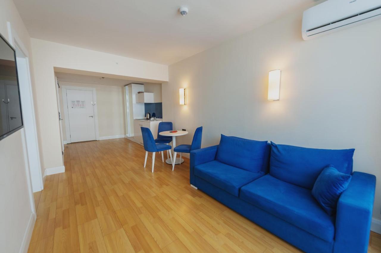 Orbi City Luxury Suite Batoemi Buitenkant foto