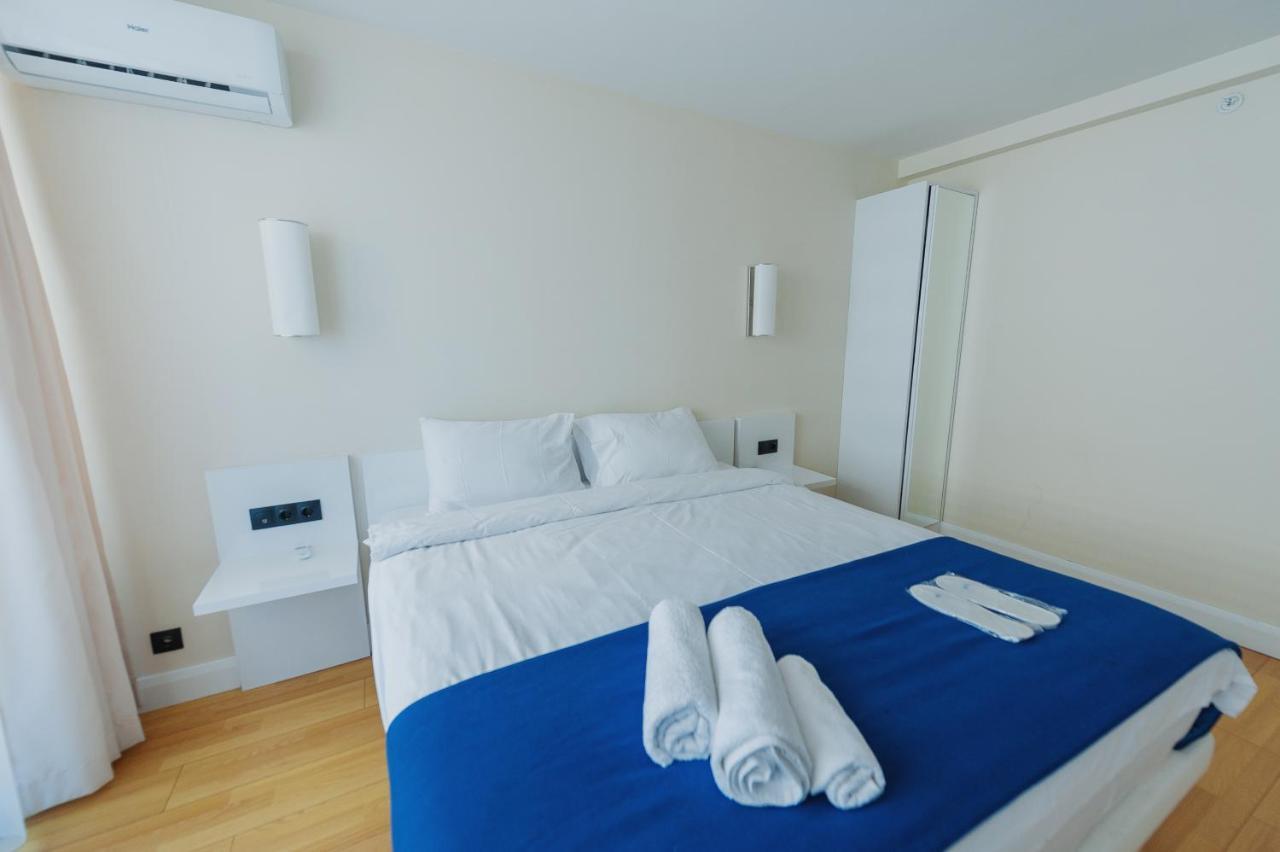 Orbi City Luxury Suite Batoemi Buitenkant foto