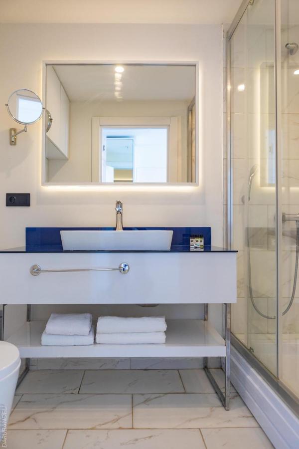 Orbi City Luxury Suite Batoemi Buitenkant foto