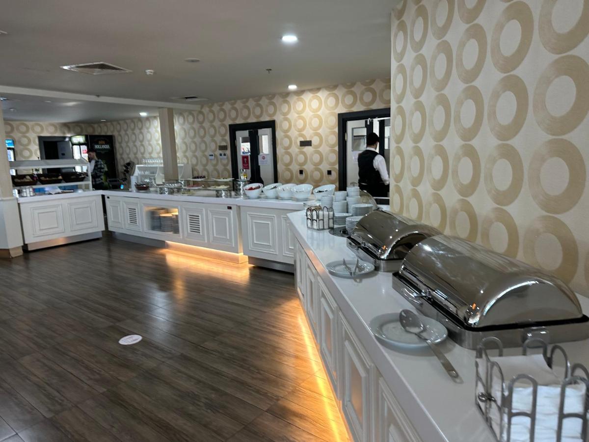 Orbi City Luxury Suite Batoemi Buitenkant foto